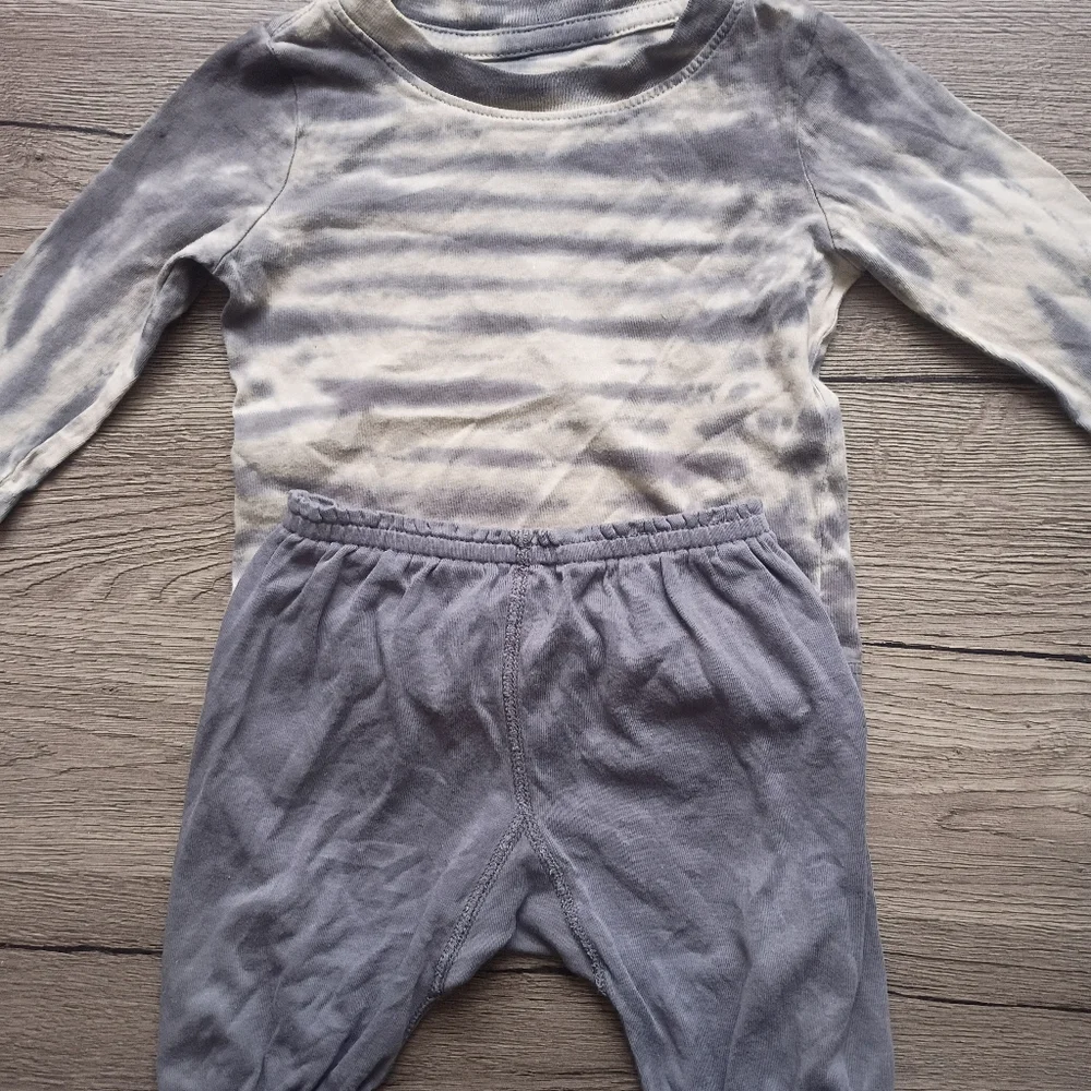Little Peanut Peek Outfit